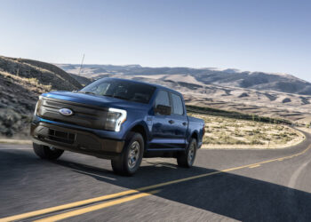 Este es el motivo por el cual Ford detuvo la producción de su camioneta eléctrica F-150