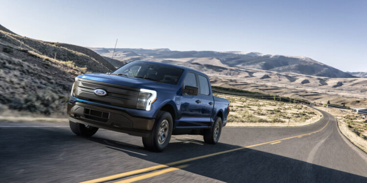 Este es el motivo por el cual Ford detuvo la producción de su camioneta eléctrica F-150