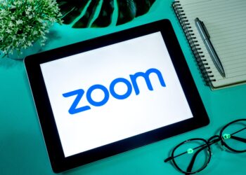 Zoom despedirá al 15% de su personal