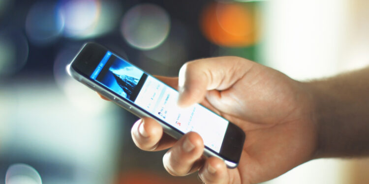 Una característica básica del iPhone estaría facilitando el robo de cuentas, incluyendo las bancarias