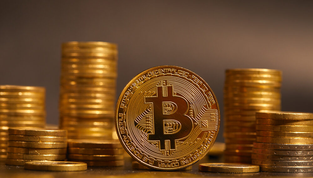 Bitcoin sigue recuperando valor y sobrepasa los $28,000