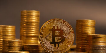 Bitcoin sigue recuperando valor y sobrepasa los $28,000