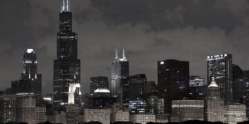 El voto hispano será decisivo para escoger al alcalde de la tercera ciudad más grande de los Estados Unidos