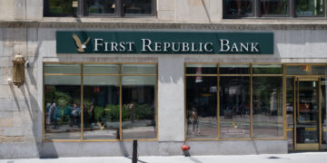 Qué hay detrás del rescate del First Republic Bank