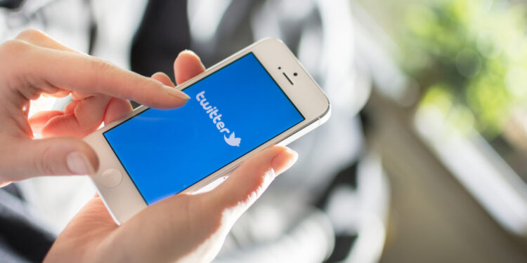 Twitter se asocia con eToro para permitir el intercambio de acciones y criptomonedas