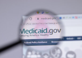 Cómo evitar perder Medicaid a medida que los estados reducen su cobertura