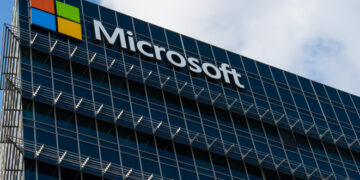 Cuánto dinero tendría hoy si hubiera invertido $1,000 en Microsoft hace 10 años