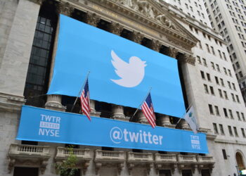 Elon Musk contrata a la ex-jefa de publicidad de NBCUniversal como directora ejecutiva de Twitter