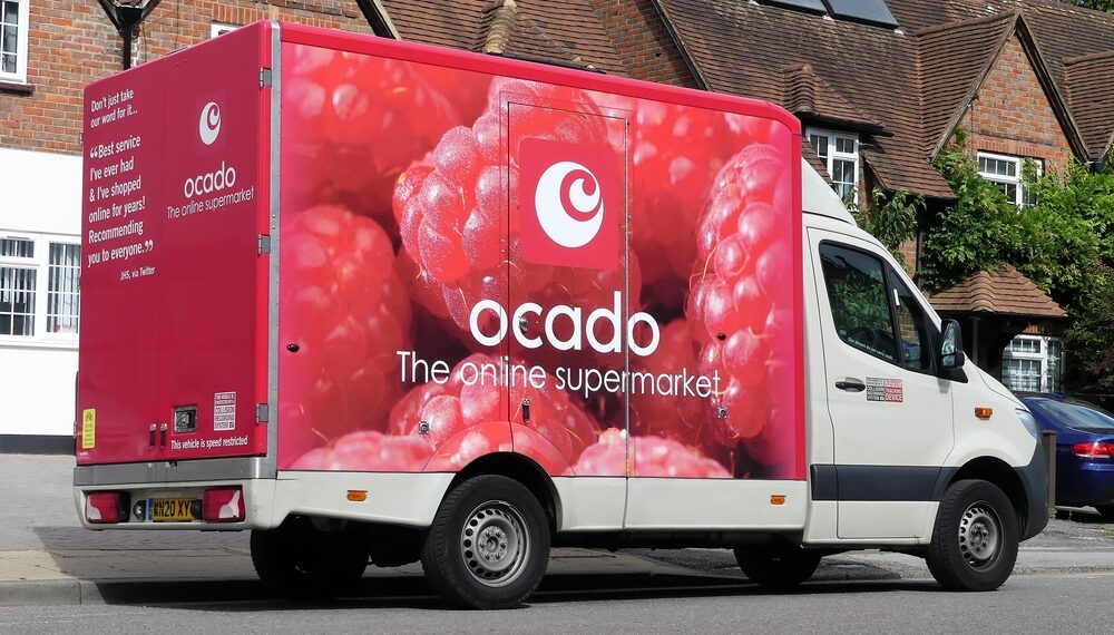 Las acciones de la empresa británica Ocado suben más del 40% luego de rumores sobre una posible compra por parte de Amazon