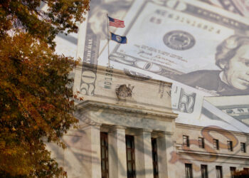 La FED retrasa la subida de los tipos de interés y anuncia que habrá al menos dos alzas más antes de terminar 2023