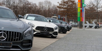 Mercedes-Benz y Microsoft probarán ChatGPT en autos