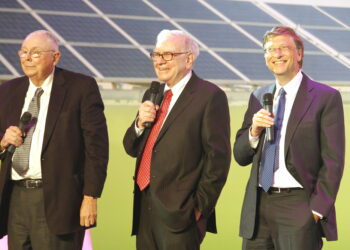 Warren Buffett enseñó a Bill Gates a ser más productivo dedicando menos horas al trabajo