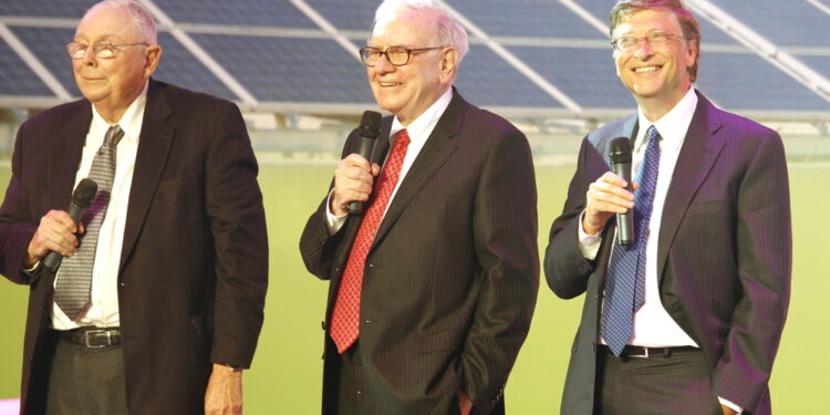 Warren Buffett enseñó a Bill Gates a ser más productivo dedicando menos horas al trabajo