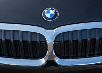 BMW incopora inteligencia artificial para hacer su línea de ensamblaje más eficiente