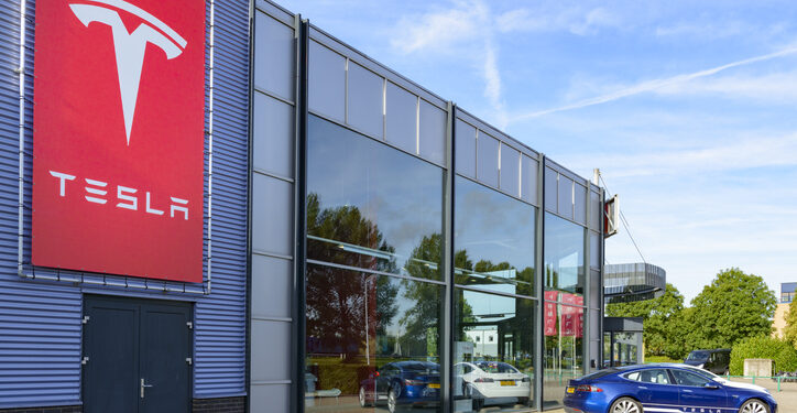 Tesla registró ingresos trimestrales récord de $24.9 mil millones