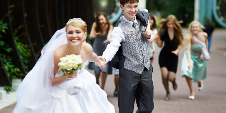 La generación Z ve con preocupación los altos costos de las bodas