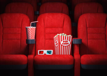 La cadena de cines AMC batió récord de ingresos por taquilla gracias a Barbie y Oppenheimer