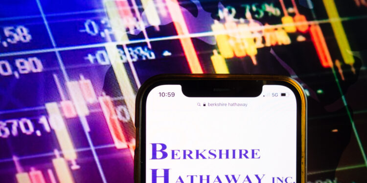 Conozca los sorprendentes resultados financieros de Berkshire Hathaway, el conglomerado liderado por  Warren Buffett