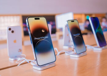 Apple lidera en medio de un mercado mundial de teléfonos inteligentes que va en picado