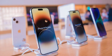 Apple lidera en medio de un mercado mundial de teléfonos inteligentes que va en picado