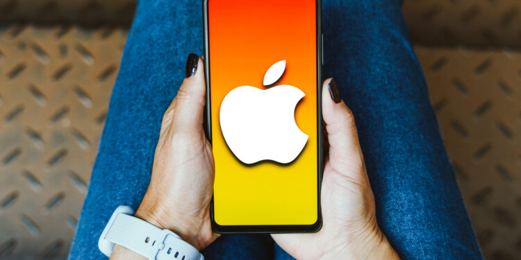 IOS 17 moverá de lugar el botón “finalizar llamada”