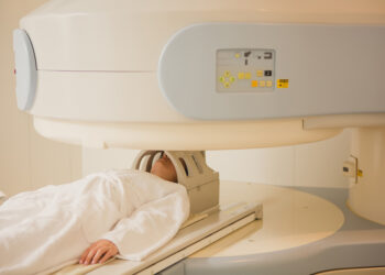 Microsoft está construyendo el modelo de IA más grande del mundo para detectar cáncer