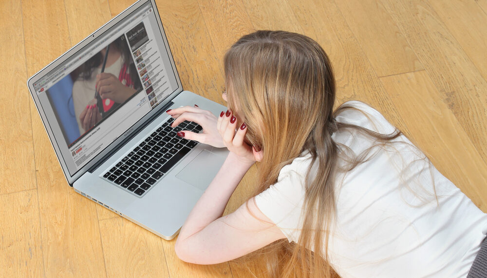 YouTube superó a Netflix como principal fuente de vídeos para adolescentes