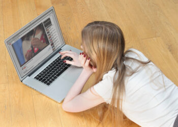 YouTube superó a Netflix como principal fuente de vídeos para adolescentes