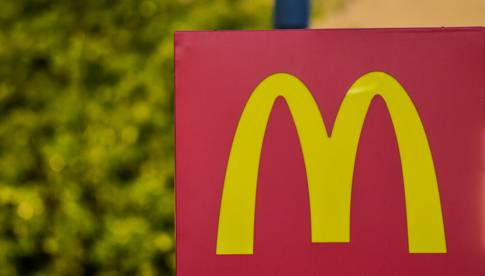 Los precios de McDonald’s y Chipotle aumentarán en California