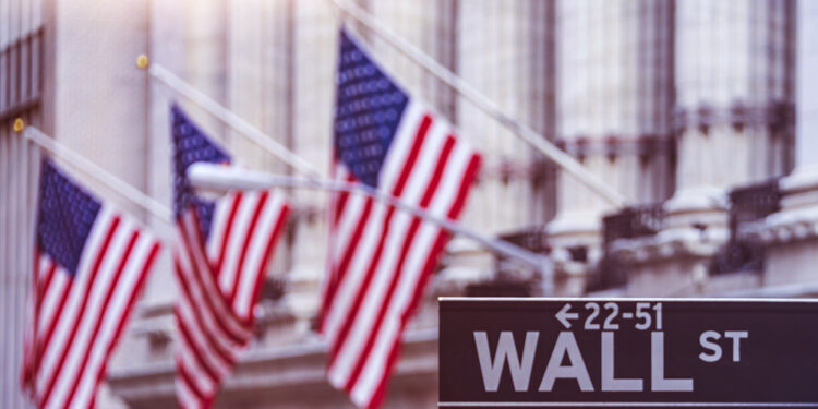 El S&P 500 cerró el viernes con la racha de ganancias semanales más larga desde 2017