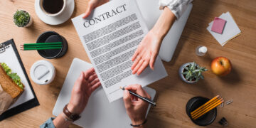 Empleo sigue creciendo en los Estados Unidos a pesar de los temores de recesión