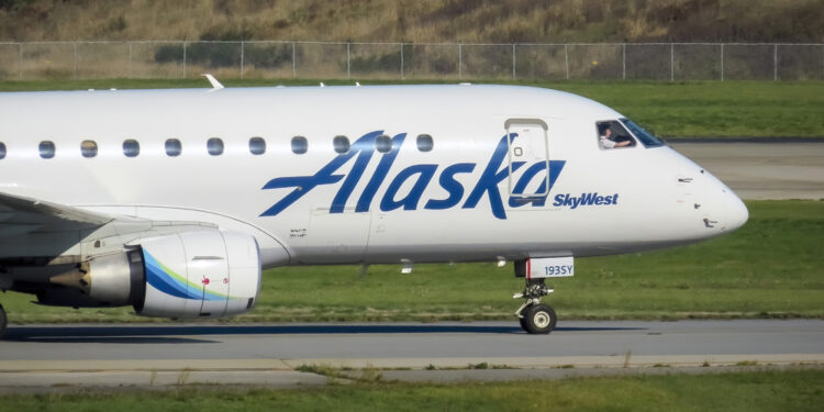 Alaska Airlines comprará Hawaiian Airlines por $1,900 millones de dólares