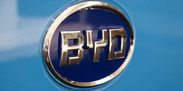 BYD supera a Tesla como el mayor fabricante de vehículos eléctricos del mundo