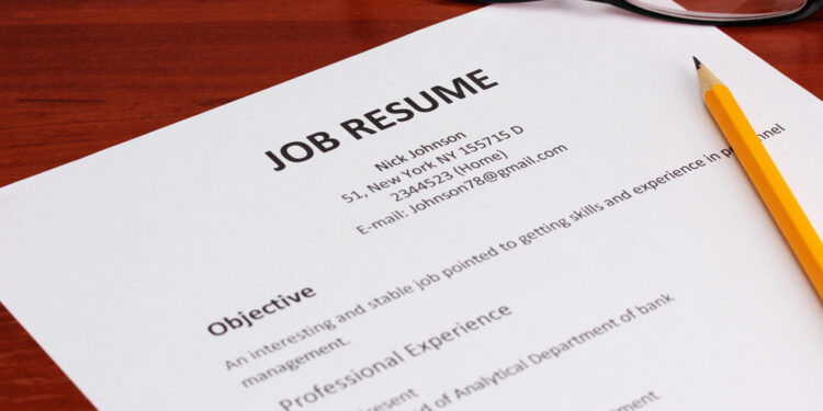 Ex reclutadora de Amazon habla de errores y aciertos a la hora de preparar una buena hoja de vida