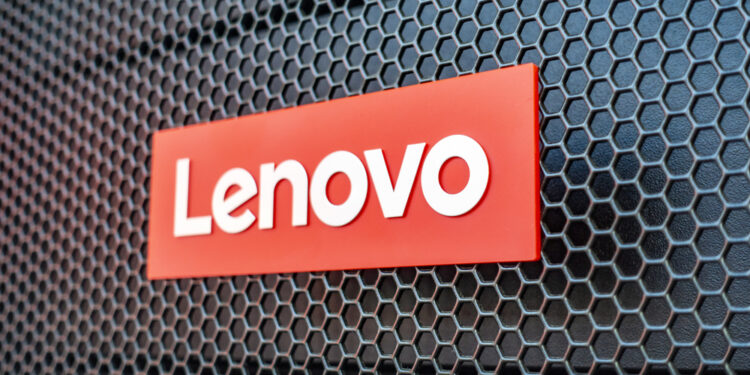 Lenovo presenta un computador portátil con pantalla transparente