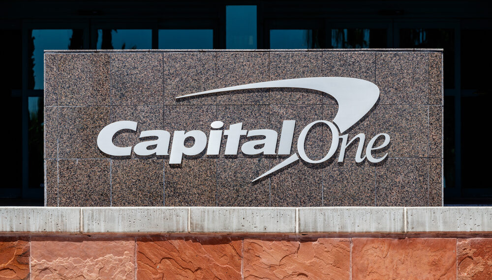 Esta es la razón por la que Capital One está comprando Discover, en la mayor fusión en lo que va de 2024