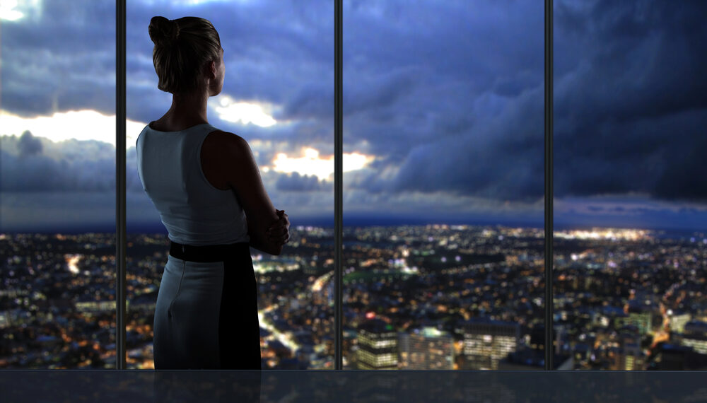 Joven de 23 años ha ganado casi $200 mil dólares vendiendo ropa usada