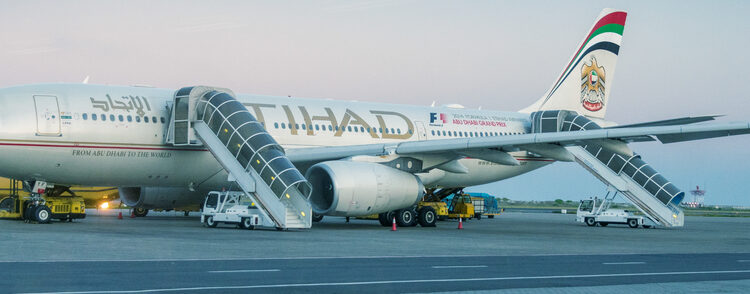 Etihad Airways se prepara para una posible oferta pública inicial tras un año récord