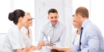 El rasgo número uno que buscan los jefes al promocionar a sus empleados según un experto de Harvard