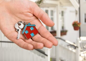 Compradores de vivienda necesitan ganar un 80% más que en 2020 para poder permitirse una casa