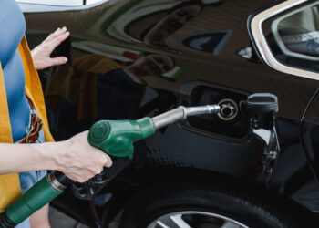 El precio de la gasolina sube a su nivel más alto en cuatro meses