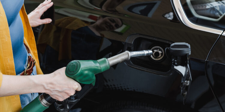 El precio de la gasolina sube a su nivel más alto en cuatro meses