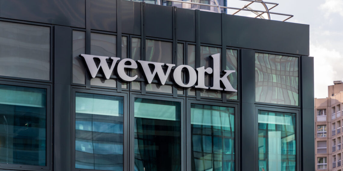 Adam Neumann presenta oferta de $500 millones por WeWork, con potencial de llegar a $900 millones