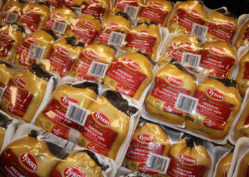 Tyson Foods cierra planta de carne de cerdo en Iowa y deja a más de 1,000 trabajadores sin empleo