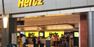 Stephen Scherr, director ejecutivo de Hertz, dimite tras fracaso en la transición eléctrica