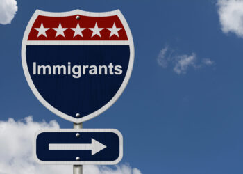 El Impacto de la Inmigración en la Economía de EE.UU., según un Líder de Investigación de JPMorgan