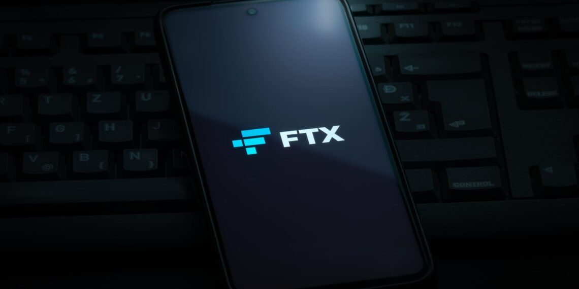Fundador de FTX, Sam Bankman-Fried, sentenciado a 25 años por fraude criptográfico
