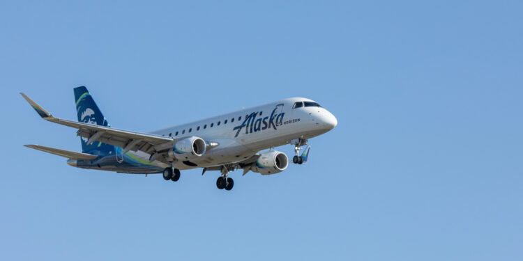 Abren investigación criminal sobre incidente de avión Boeing 737 Max 9 en Alaska Airlines