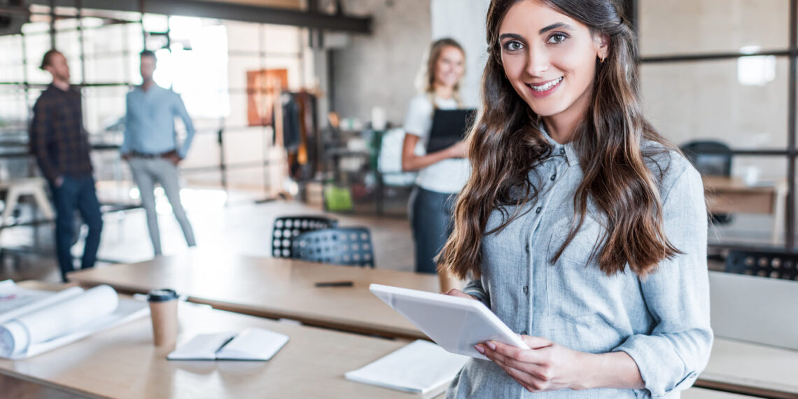 El empleo privado en Estados Unidos aceleró su crecimiento en marzo