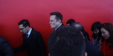 Tesla despedirá a más del 10% de su fuerza laboral mundial